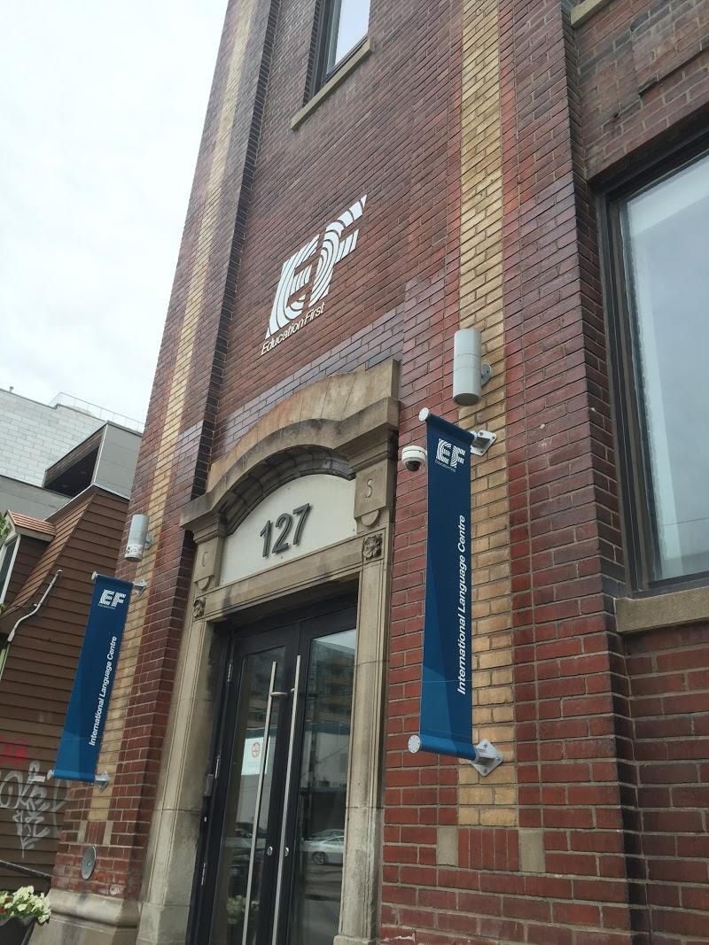 EF International Language Campus - Formation Facebook à Toronto (ON) | WebMetric